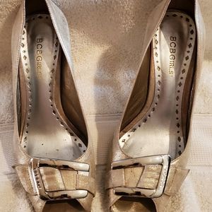 GOLD BCBG peep toe heels